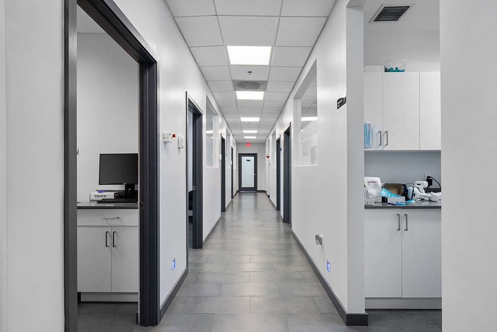 Dental Pearl Miami Office Corridor