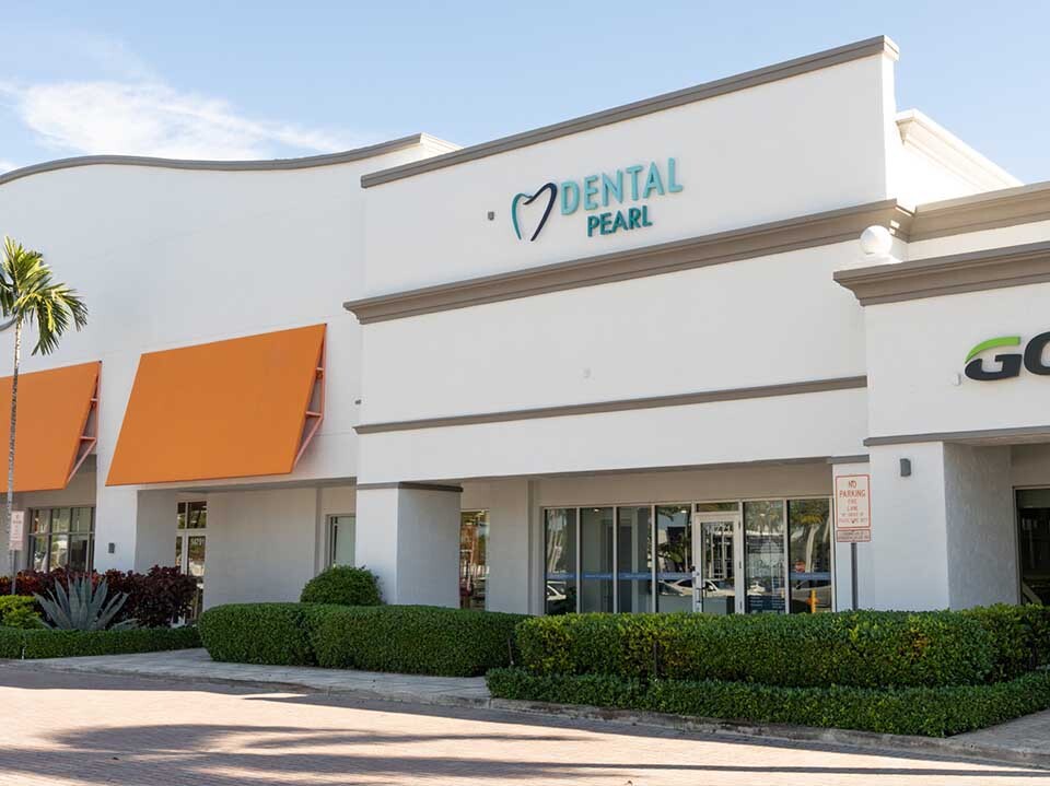 Dental Pearl Miami office located at 14771 Biscayne Blvd in North Miami Beach Florida