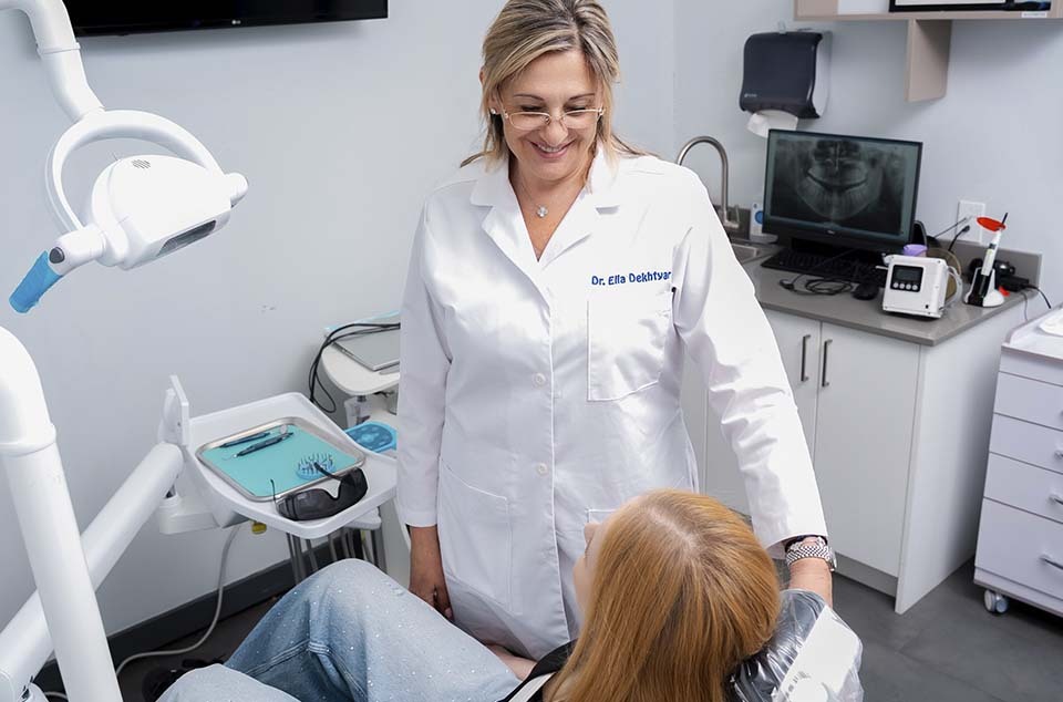 dental exam for porcelain veneers consultation at Dental Pearl Miami in North Miami Beach FL with cosmetic dentist